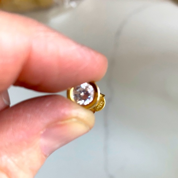 Gold plated sterling silver cz bezel studs - Picture 5 of 6